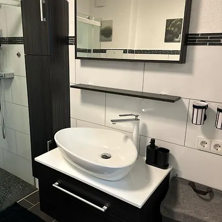 C&v 3 Personen 2 Wlan Smarttv Boxspringbett Lägenhet Kaiserslautern