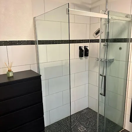 C&v 3 Personen 2 Wlan Smarttv Boxspringbett Lägenhet